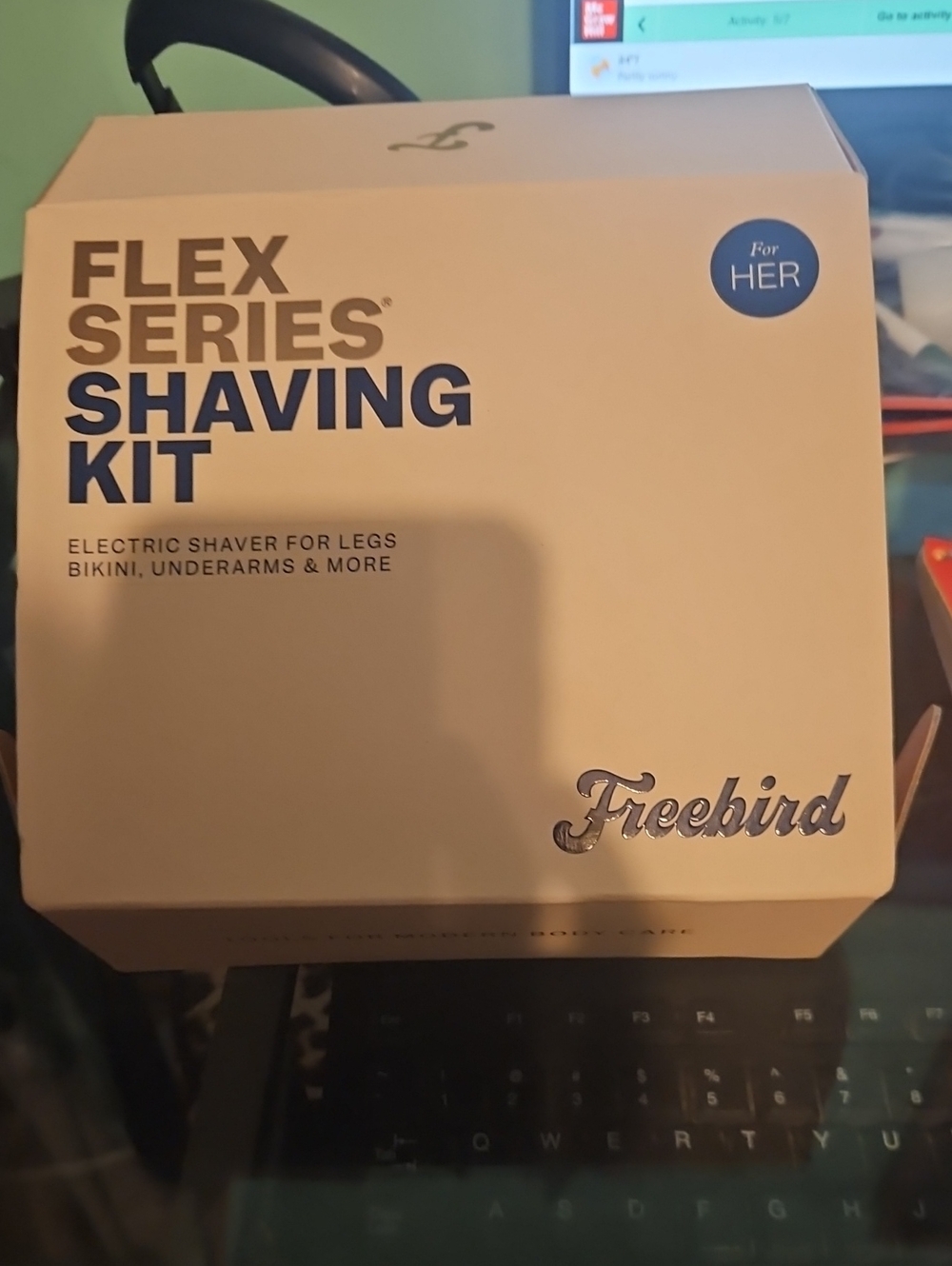 freebird White and Silvee Flex Series Shaving Kit  CHARGING CORD NOT INCLUDED